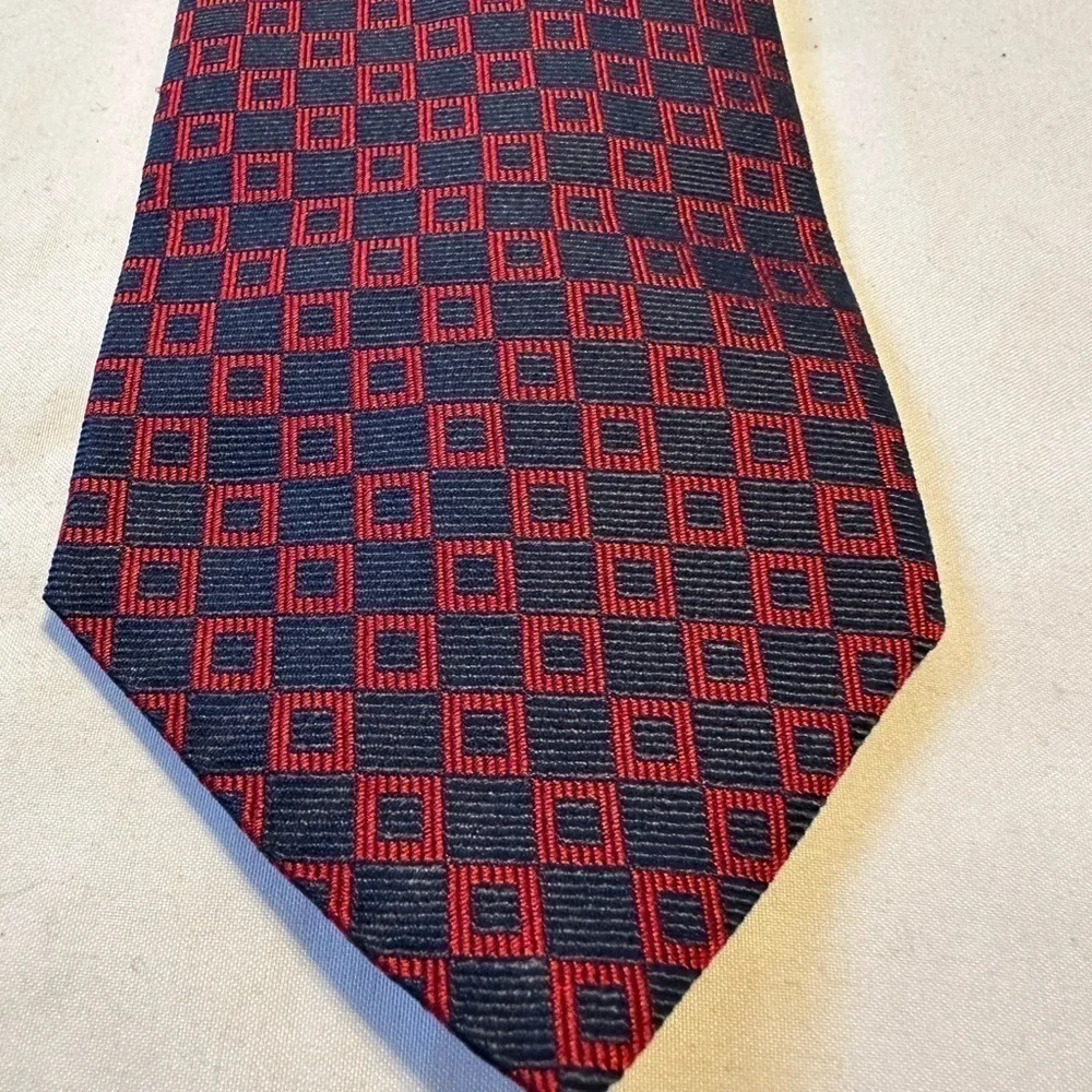 Jack English Richel Repp Tie Navy Red 100% Silk Handmade in Spain 56” x 3.75”
